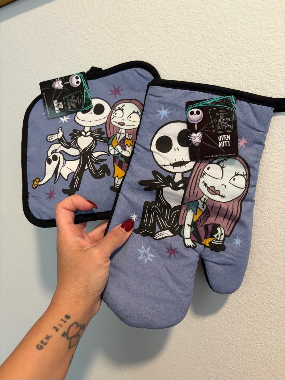 New Disney The Nightmare Before Christmas Kids Blue Oven Mitt and Pot Holder Set